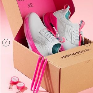 WOMEN'S ELECTRON ROSE CLOVE SHOE